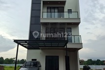 Rumah Baru Cluster Cilandak Timur 4 Lantai dengan Rooftop Cabin