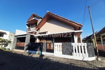 Rumah Classic Gaya Scandinavian Beserta Furniture Siap Pakai