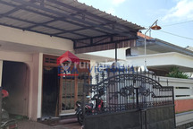 Jual Rumah Nyaman Posisi Hook di Sukorejo Kediri Ada Backyard