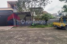 Rumah Semi Furnished One Gate System Keamanan 24 Jam Krian-Taman