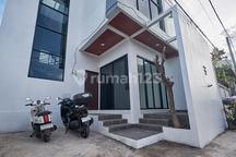 Dijual Rumah Villa Modern di Canggu Bali