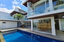 Dijual Villa Strategis Dekat Gwk dan Melasti Beach di Badung Bali