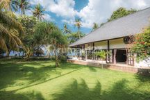 Villa Seririt Buleleng Singaraja Lokasi Pinggir Pantai Dan Tenang