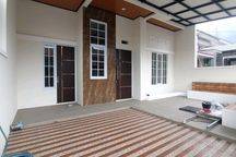 Rumah Di Tengah Kota Dekat Kampus Unesa,royal Plaza,komersial Area