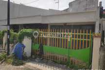 Rumah Hitung Tanah, di Jalan Karang Asem 230M2