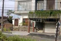 Dijual Rumah Dikawasan Elit Dekat Sunset Road dan Pantai Kuta Bali, Seberang Kantin Jb School Pintu Belakang