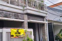 Jual Rumah 2.5 Lantai Di Simohilir, Sukomanunggal. Fasilitas Air Panas Tenaga Surya
