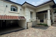 Dijual Cepat Rumah Mewah Villa Cinere Mas dengan Kolam Renang