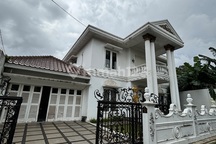 Dijual Bu Murah Banget Rumah 2 LT di Pangkalan Jati LT 500 M2 LB 350 M2 Dekat Andara Ada 4 KT 5 KM, Ada Swimming Pool Termasuk Furniture!!