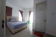 Disewakan Rumah Hook Semi Furnished di Orchard Park Residence 198m² 