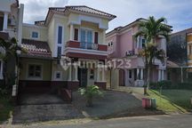 Rumah 2 Lantai Furnished di Rs Awal Bross Batam Kota