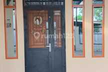 Rumah 2 Lantai Semi Furnish di Tiban,Batam