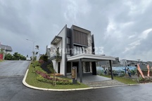 Rumah 3 Kamar Ala Villa Dijual di Sentul Lokasi Strategis Plus Asri
