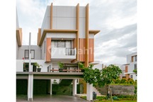 For Sale! Elite And Spacious House In BSD City Tangerang With 5 BR
