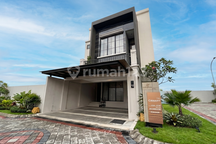 Elite House In Surabaya With Private Clubhouse, Ready To Use!