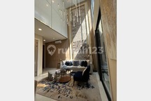 Rumah Bebas Banjir dengan Fasilitas Premium Punya 3 Lantai di Jakarta