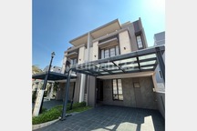 Rumah Baru di Perumahan Mewah Jakarta Timur 3 Lantai dengan 5 Kamar Tidur