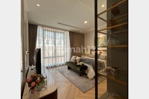 Rumah 3 Lantai dan 5 Kamar Tidur Dijual Fasilitas Lengkap Ada Clubhouse, Lapangan Tenis, Dll