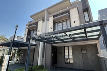 Rumah Mewah 3 Lantai di Jakarta Harga Murah Fasilitas Lengkap Ada Clubhouse Dll