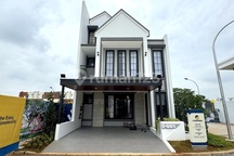Rumah 2 Lantai 3 Kamar Fasilitas Premium Dijual di Area Cakung, Jaktim