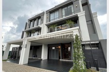 Dijual Rumah Baru Mewah dan Luas Punya Lift di Cluster Terbaru BSD City 3 Lantai 5 KT