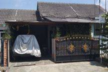 Furnished House At Perum Green Garden Karawang By Travelio