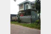 Rumah Mewah Sewa Bangunan Kuat di Gurah Kab Kediri