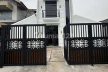 Rumah Klasik Eropa Rasa Istana di Cinere Mungil, Mewah, dan Megah