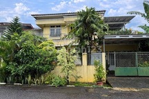 Rumah Kokoh Dalam Komplek Cinere Dekat Pintu Tol