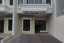 Rumah Klasik Modern Premium 2 Lt Desain Mewah Akses Strategis 