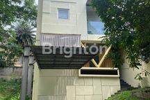 RUMAH 3KAMAR 2LANTAI DEKAT KAMPUS Umkt