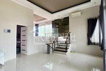 Rumah di Graha Taman Pelangi , Bsb City Semarang ( De 7787S )