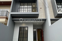 Dijual Rumah Minimalis Modern 2 Lantai Bebas Banjir di Meruya