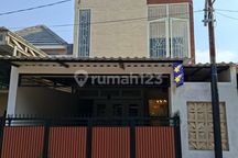 Jual Rumah Harga Ambyaar Mewah Exlusive 2Lantai 4Kt 3Km