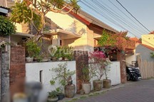 FREEHOLD FOR SALE - Fully-Furnished Modern Villa with Balinese Touch in Heart of Canggu, BALI