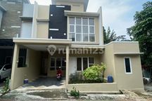 Rumah di Jual Dlm Cluster One Gate di Pondok Kelapa Jak Tim