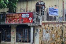 DIJUAL Rumah Tua Kayu Lokasi Strategis untuk Komersial Bisnis