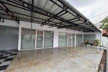 Disewakan Rumah Bagus Cocok untuk Ruang Usaha di Kesambi, Cirebon