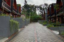Villa 2 Lantai Dekat Taman Safari Prigen Pandaan