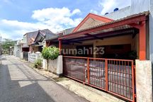 Cuma Jalan Kaki ke Eco Park Tebet - Akses Mudah di Tebet Timur