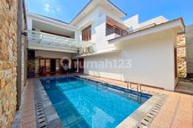 Rumah Mewah Tebet Timur, Akses Lebar Luas Hampir 500 M2!