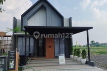 Rumah Modern Minimalis 1 & 2 Lantai Di Tengah Kota Sidoarjo, Shm