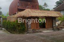RUMAH JOGLO KLASIK DENGAN FASILITAS LENGKAP DI MENGWI CANGGU