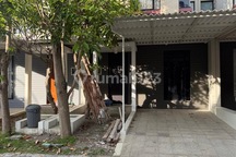 Rumah 2 Lantai Siap Huni Bersih dan Terawat