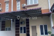 Disewakan Rumah Komplek Kingstone Palace Furnish Daerah Sunggal