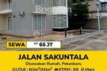 Rumah Exclusive Semi Furnish Harapan Raya 