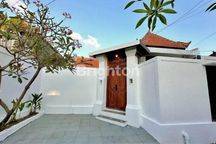 2 Br Villa Seminyak Land Size 250 M2