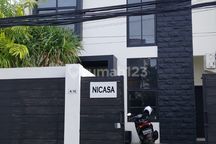 Villa 3 Kamar Full Furnished 15 Menit Pantai Batu Bolong V411