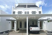 Dijual Rumah Strategis Cempaka Putih, Jakarta Pusat