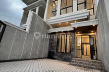 Perumahan Greenlake Wonorejo Surabaya Timur Jalan Lebar 10 Meter